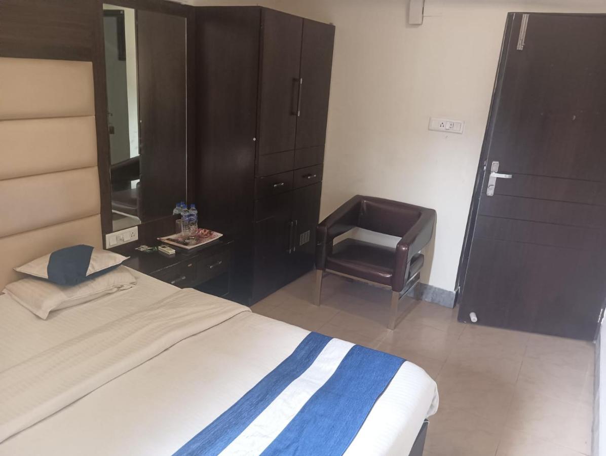 Hotel Presidency Inn Kalkuta Zewnętrze zdjęcie